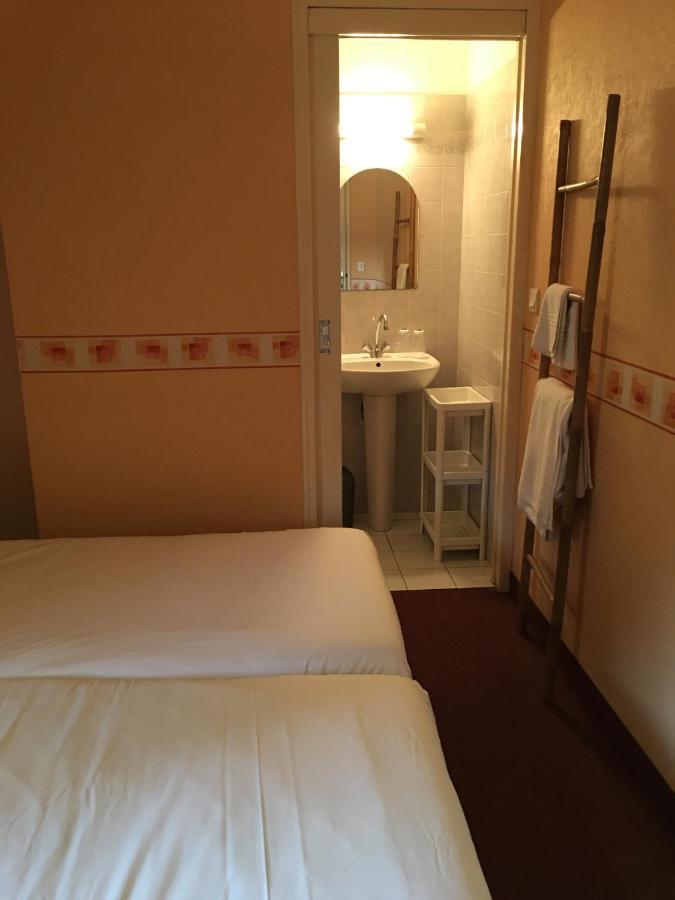Hotel Le Grillon Pontorson Exterior foto